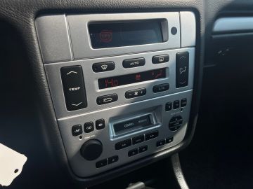 Peugeot 406